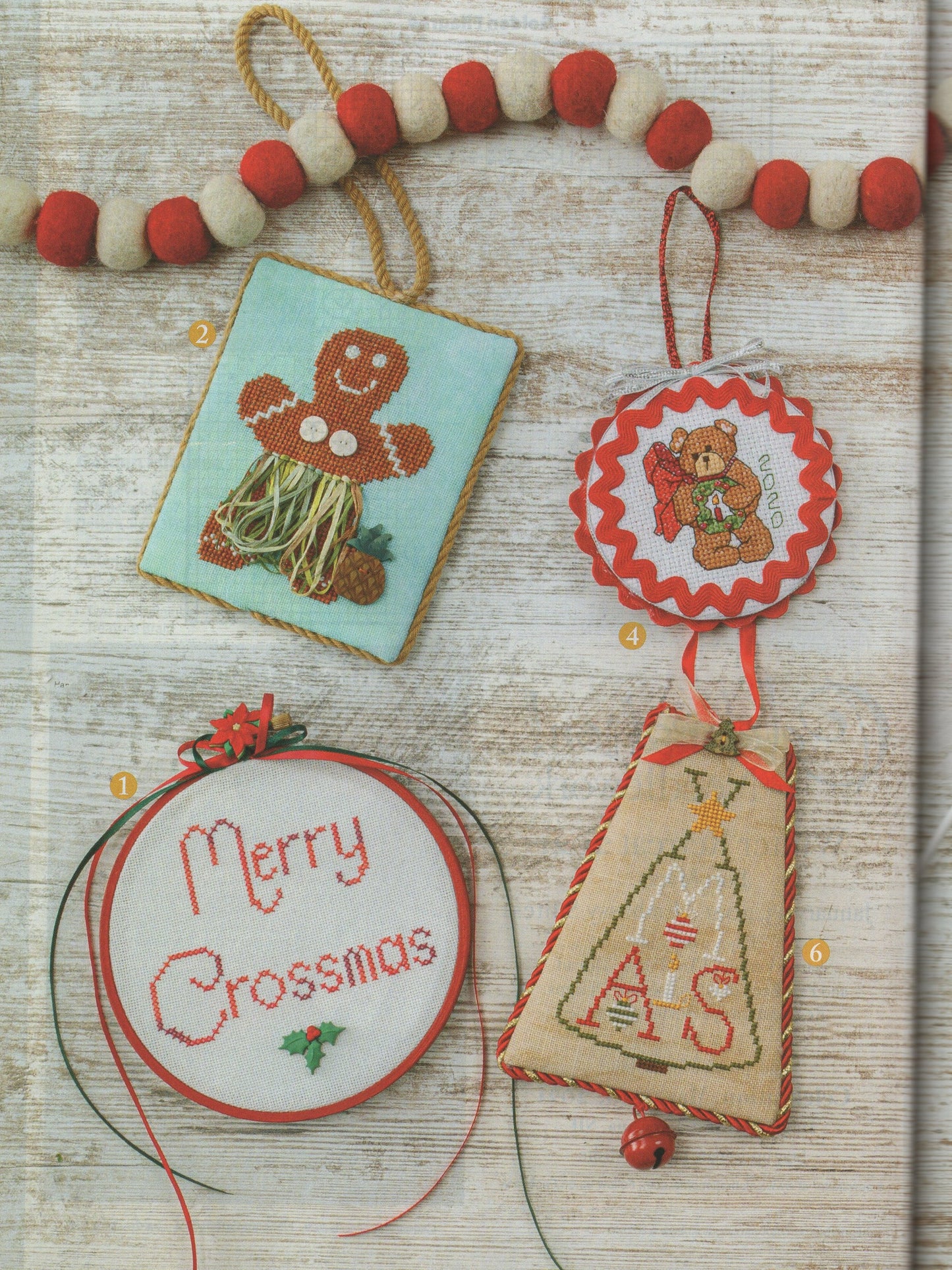 Just Cross Stitch, Volume 38, Number 6, Christmas 2020