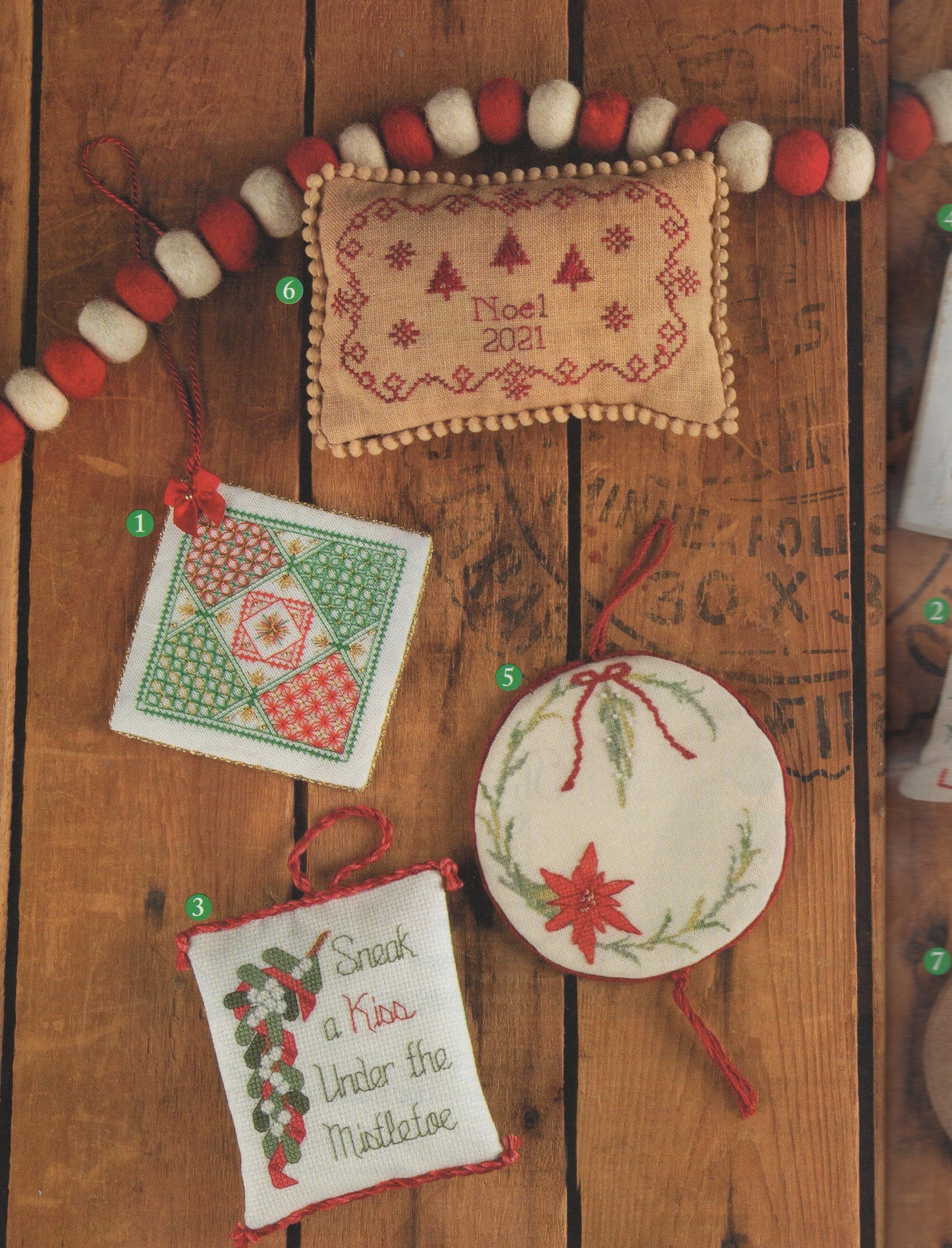 Just Cross Stitch, Volume 38, Number 6, Christmas 2021