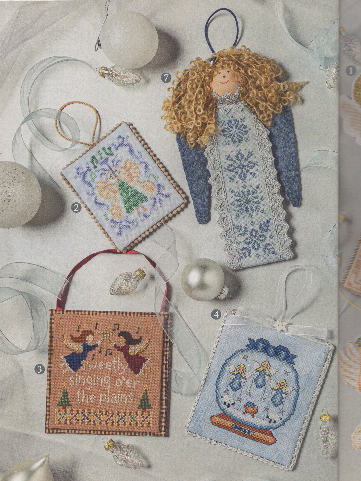 Just Cross Stitch, Volume 40, Number 6, Christmas 2022