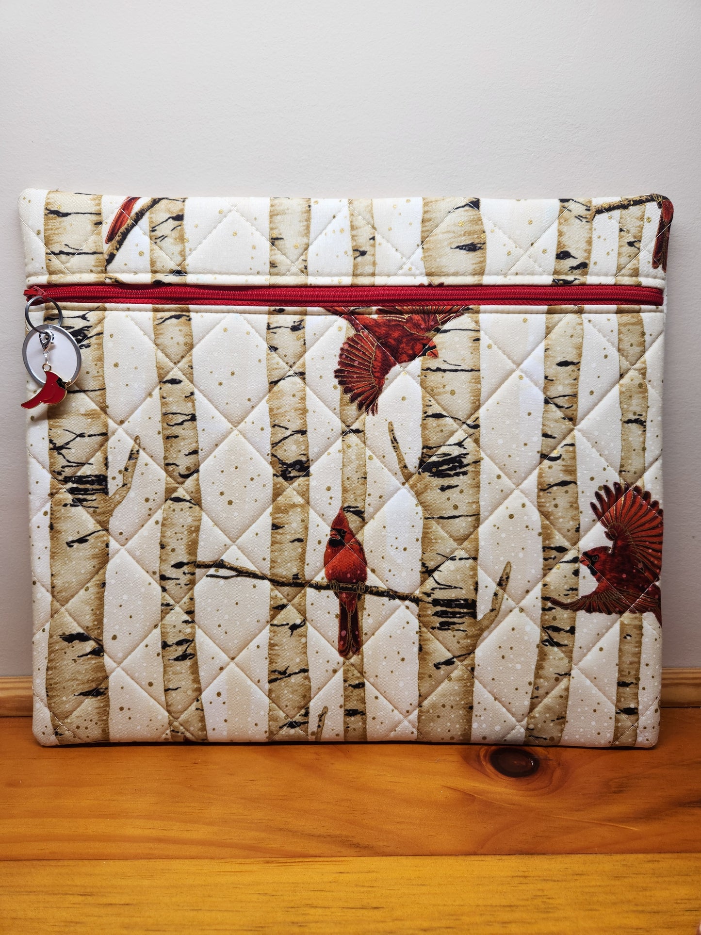 project bag with quilted front - Cardinals