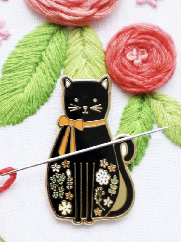 Black Cat needle minder