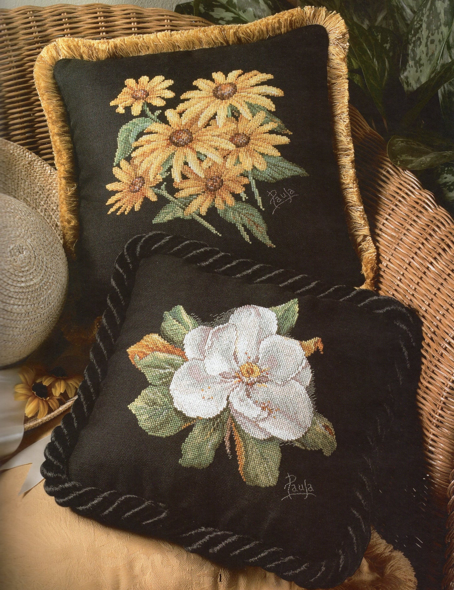 Pillows from Paula's Garden - book 80