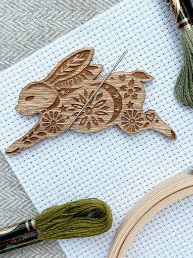 leaping hare needle minder
