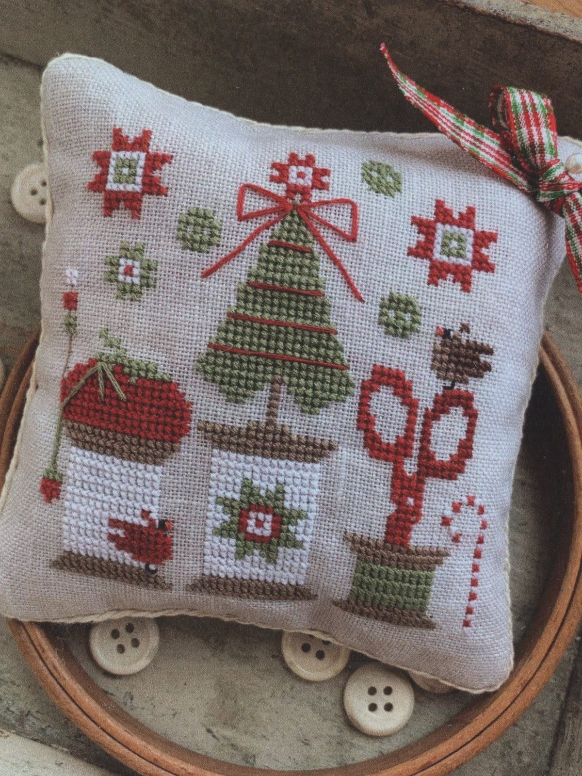 Christmas Spools Pinkeep- # 39