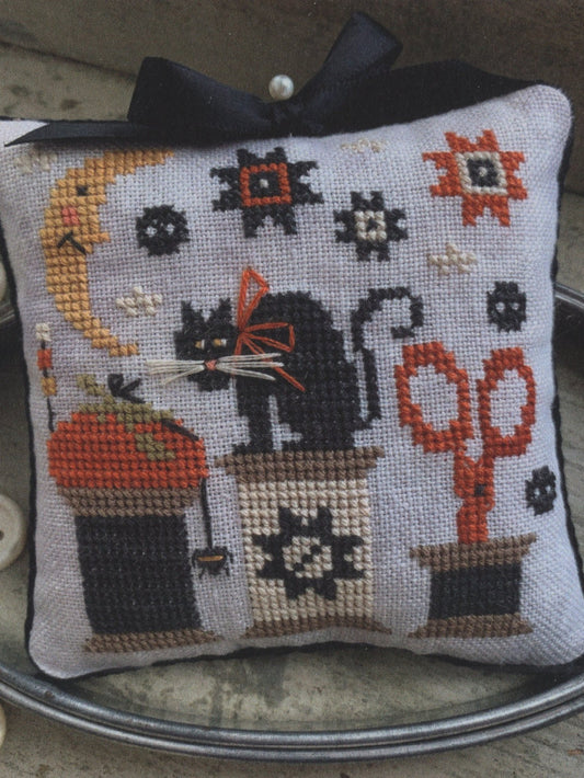 Halloween Spools Pinkeep - # 40